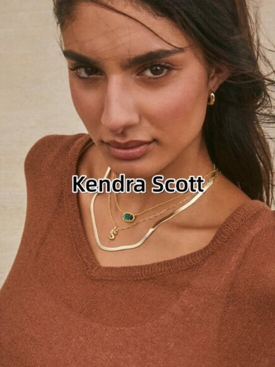 Elisa Gold Pendant Necklace in London Blue Glass - Picture 3 of 5